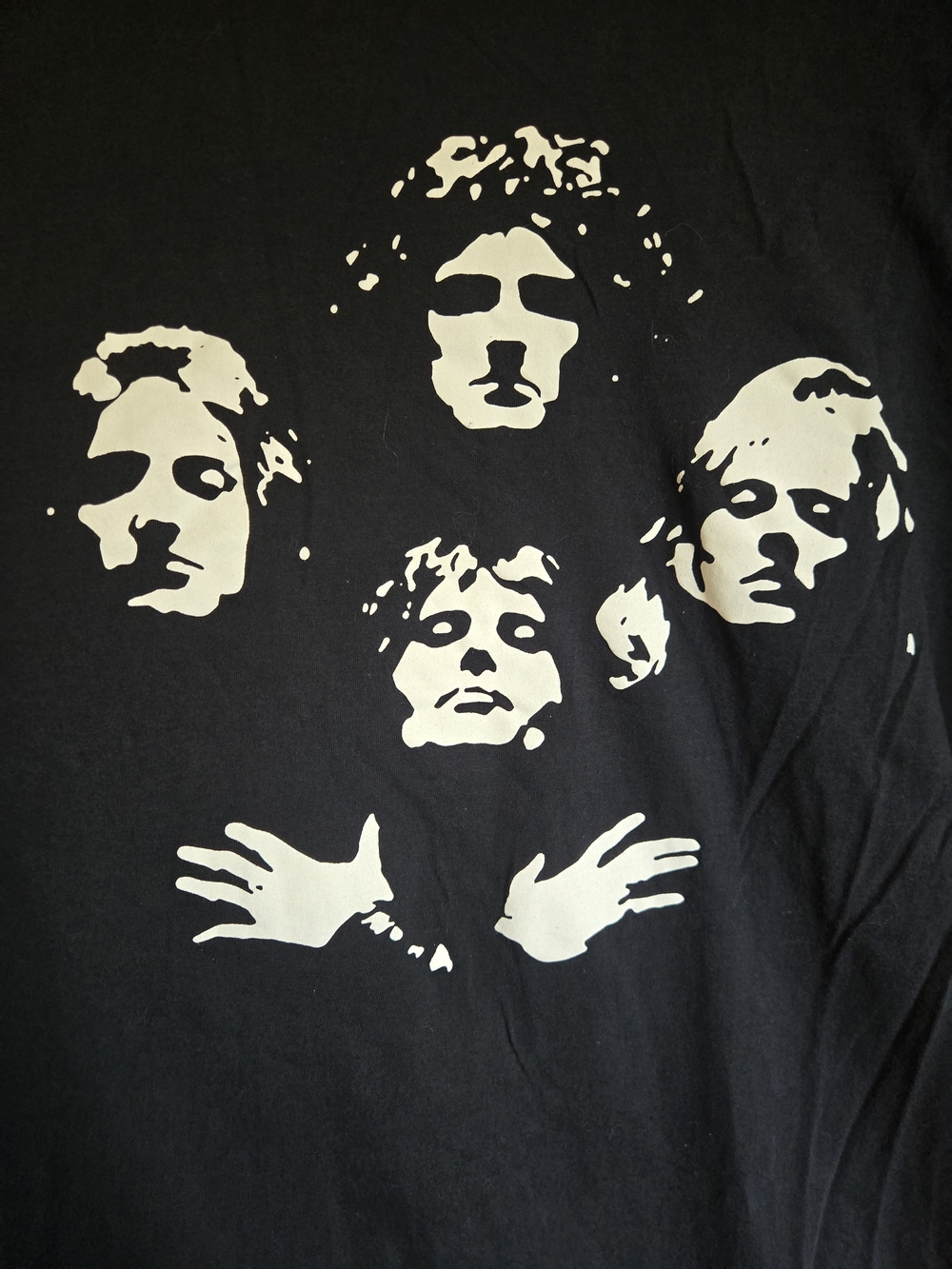 Queen Graphic Band T-Shirt, PTP=24" - Picture 3 of 4